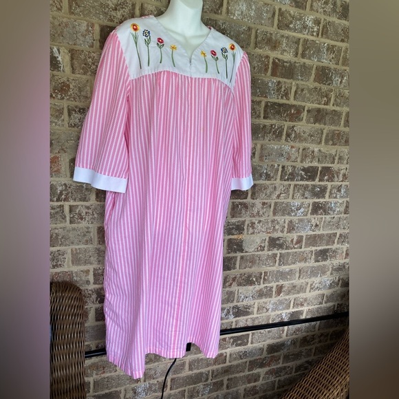 Vintage National striped floral embroidered zip front night dress mumu Size 1X - Picture 2 of 10